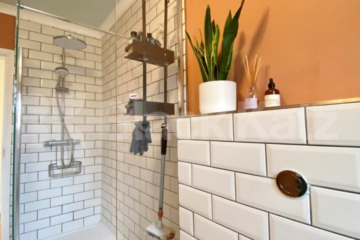 Contemporary and stylish two bedroomed in the heart of Brixton Arlington Lodge Brixton hill, Brixton